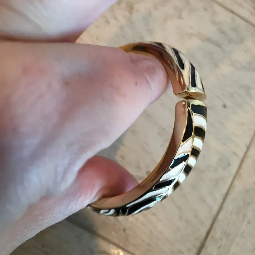 Black n White Bracelet